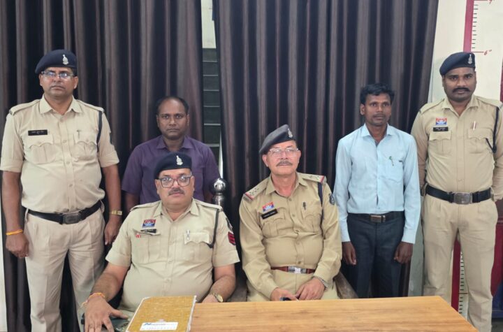 इसाई चंगाई सभा में हिंदू धार्मिक भावनाओं को ठेस पहुंचाने वालों के विरुद्ध कोतवाली पुलिस की सख्त कार्रवाई, पास्टर सहित दो आरोपियों के विरुद्ध कार्यवाही कर भेजा गया जेल
