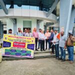 OPS की मांग को लेकर बिजली उत्पादन कर्मचारी संघ महासंघ ने चेयरमेन के नाम मुख्य अभियंता मड़वा को सौपा ज्ञापन